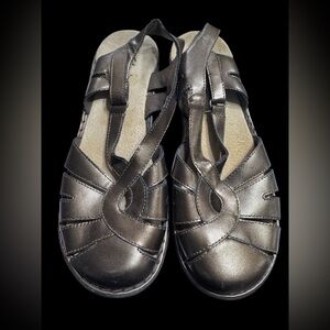 CLARKS Bendables gold Leather SlingBack Closed Toe Sandals 7.5N ws 18